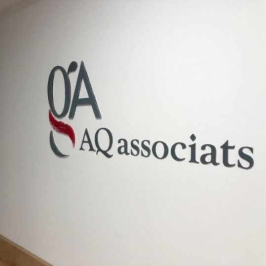 Logo AQ Associats
